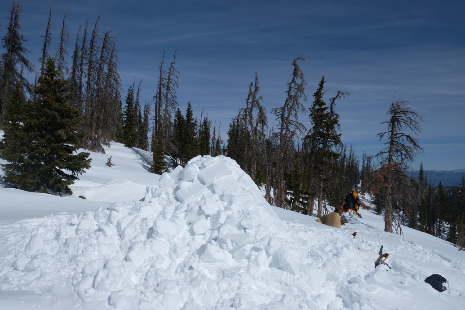 Extra blocks covering the south side of the igloo.