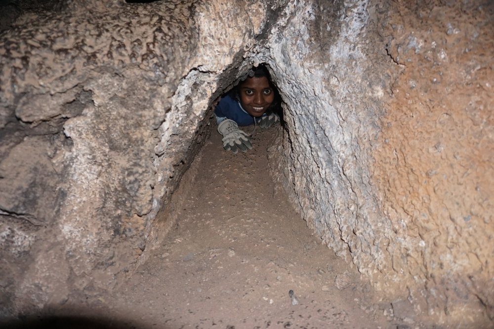 Eshani in a very tight crawl.