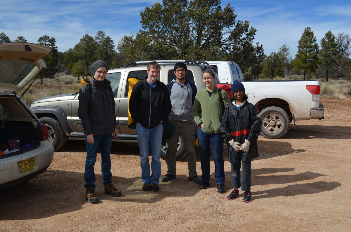 The group at the trail head ready to start hiking.