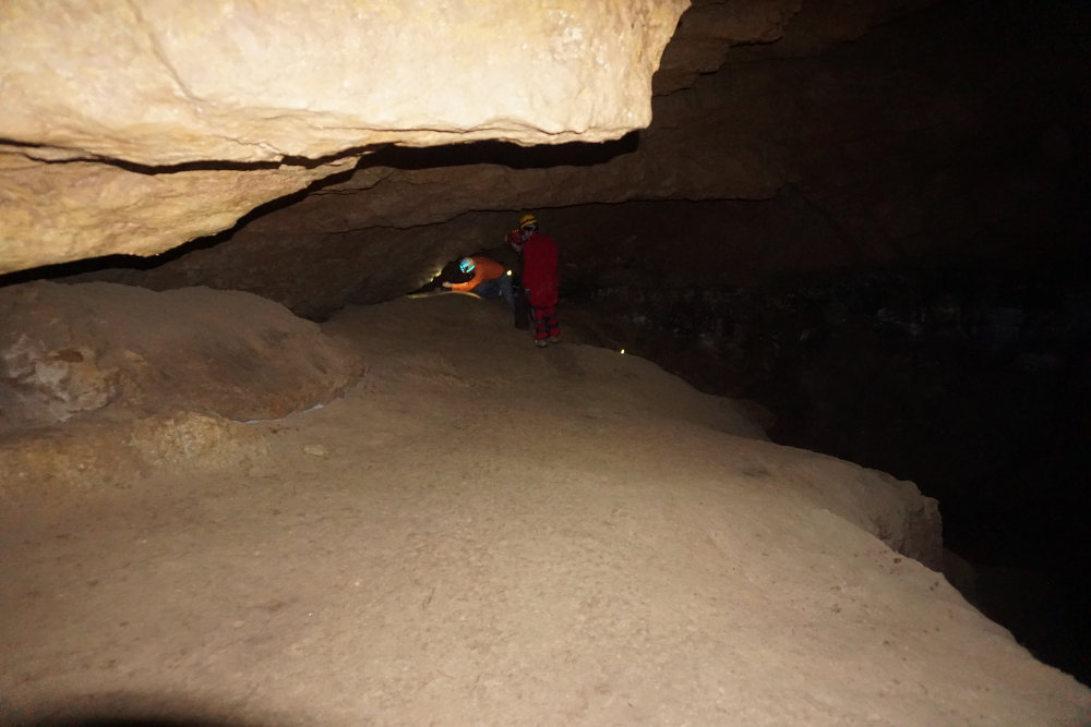 Placing the Crystal Crawl entry sign.