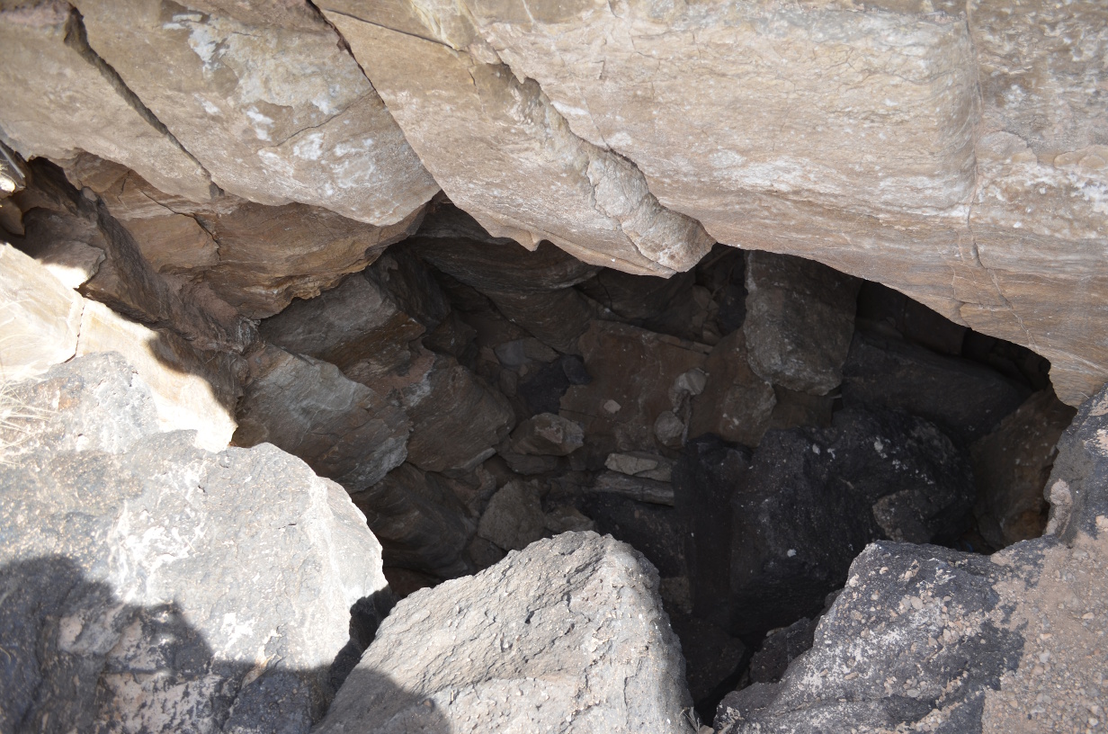 The entry to Millrace cave.