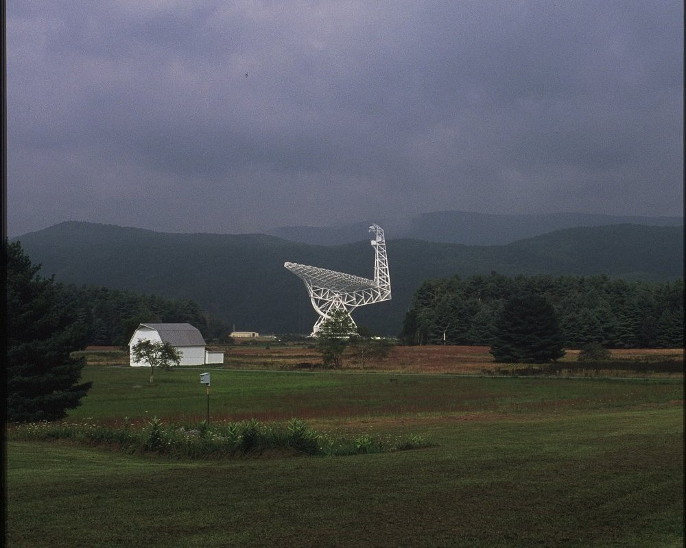 Picture of the Greenbank Telescope